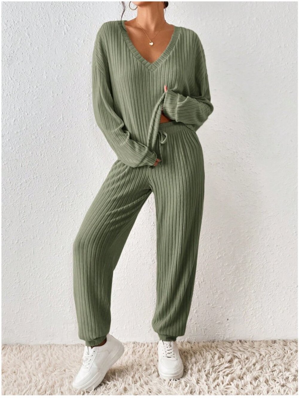 Sage Green Ribbed Lounge Set Sweatpants Size Large - Picture 3 of 7